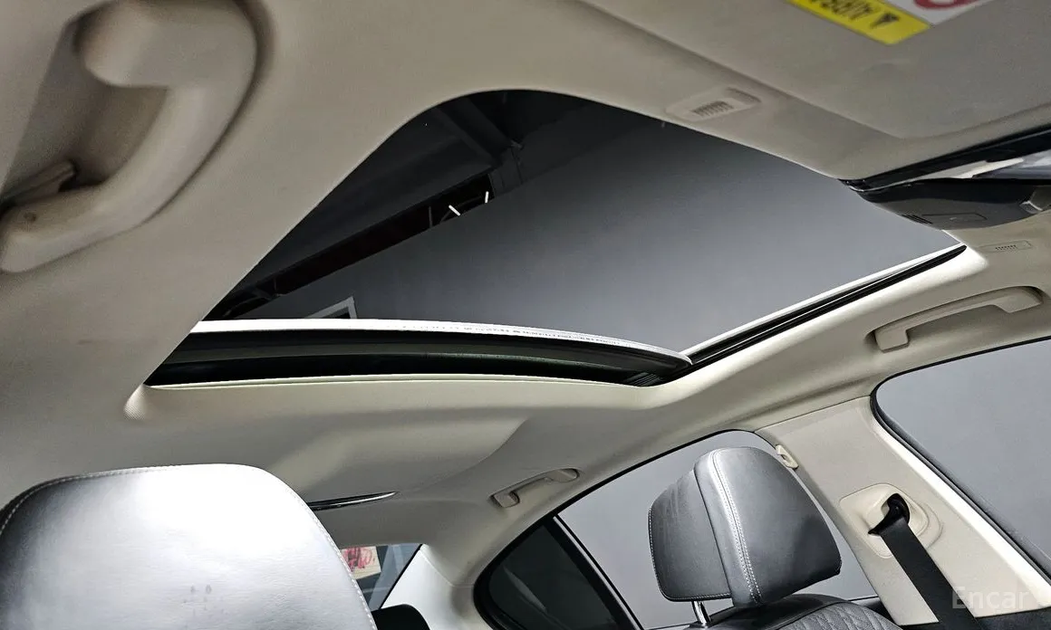 Photo 19 - BMW 5 Series