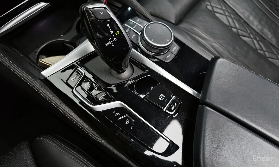 Photo 9 - BMW 5 Series