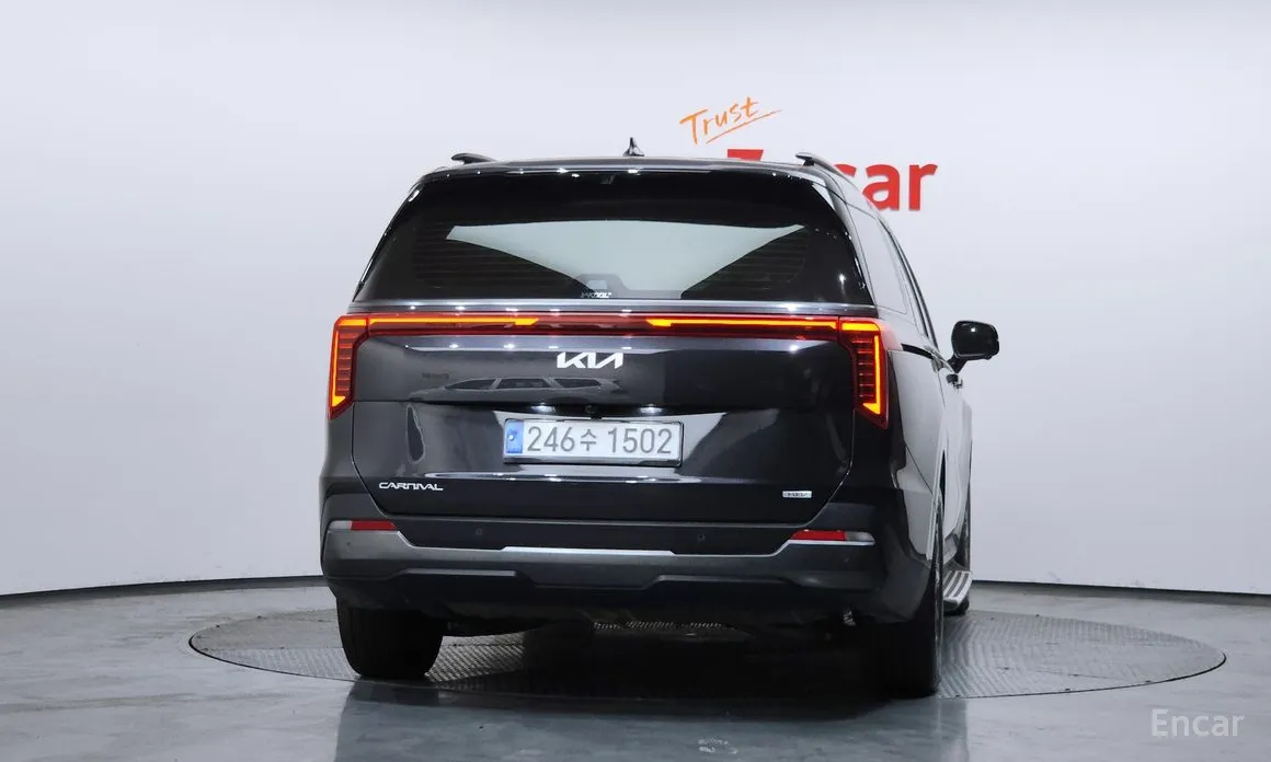 Фото 4 - Kia Carnival