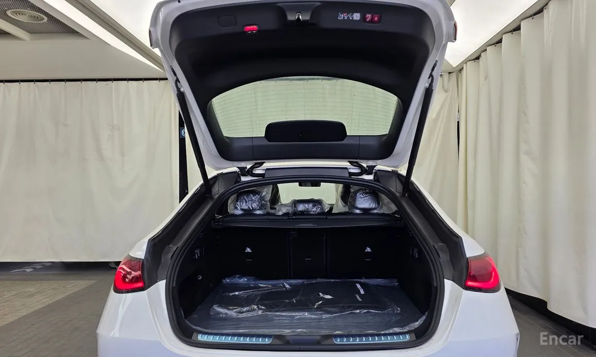 Фото 20 - Mercedes-Benz GLC-Class