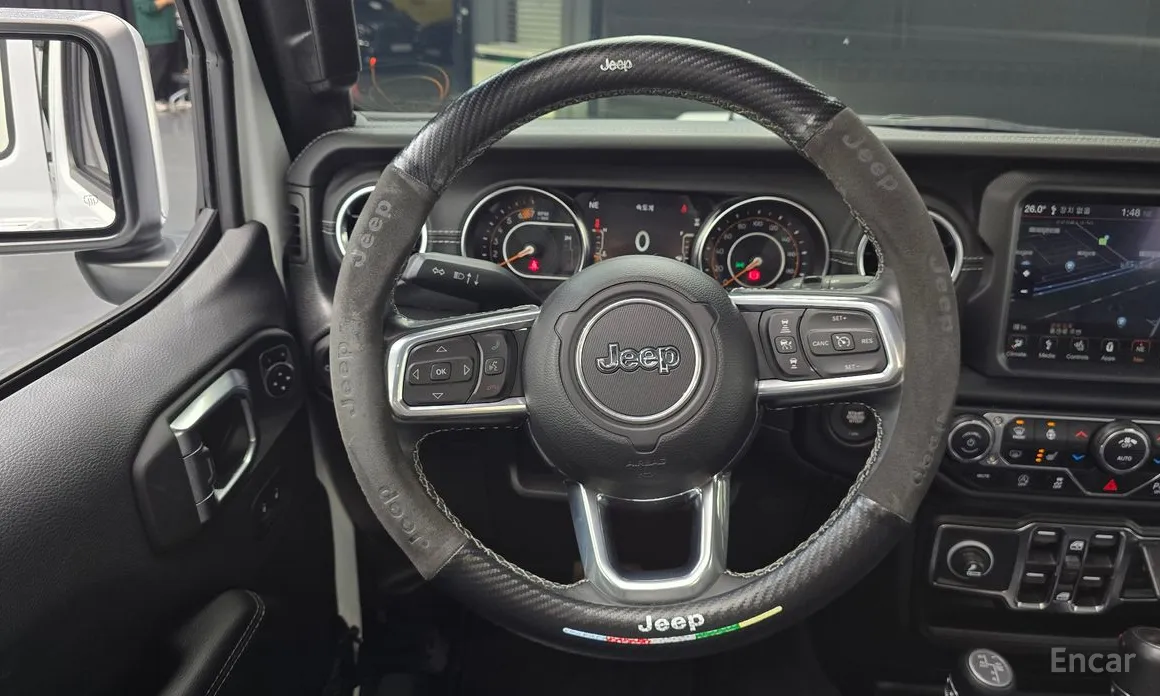 Photo 13 - Jeep Wrangler