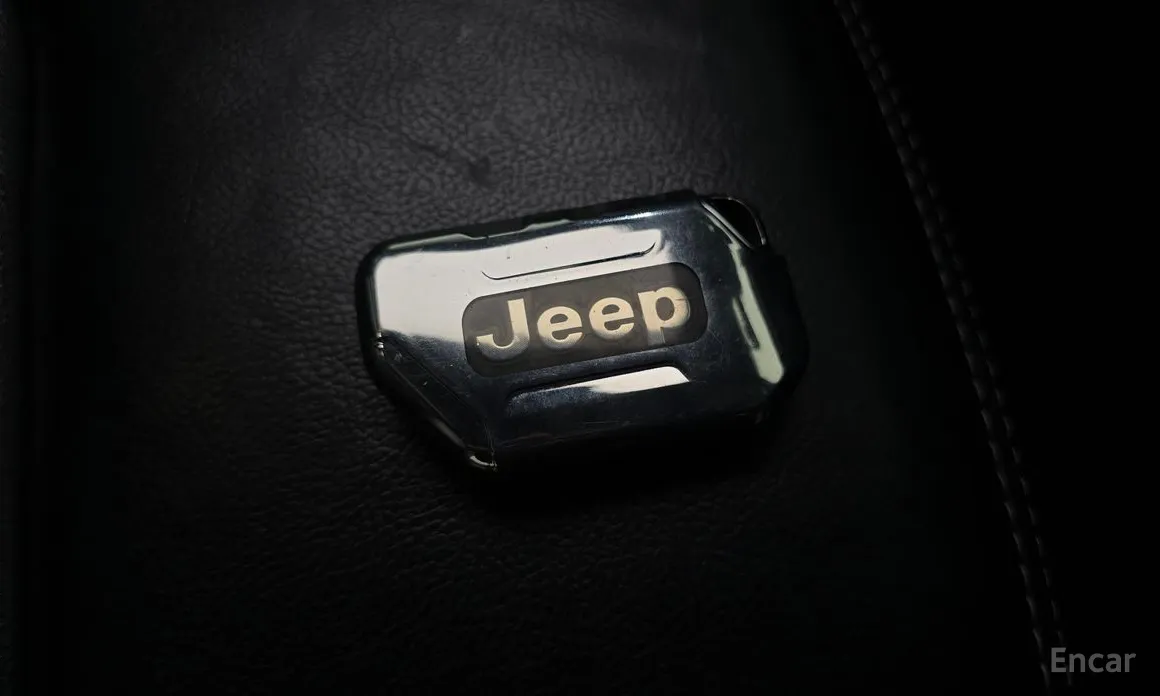 Photo 18 - Jeep Wrangler