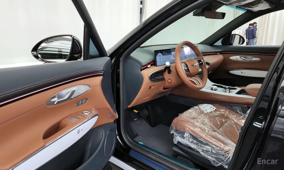 Фото 10 - Genesis GV70