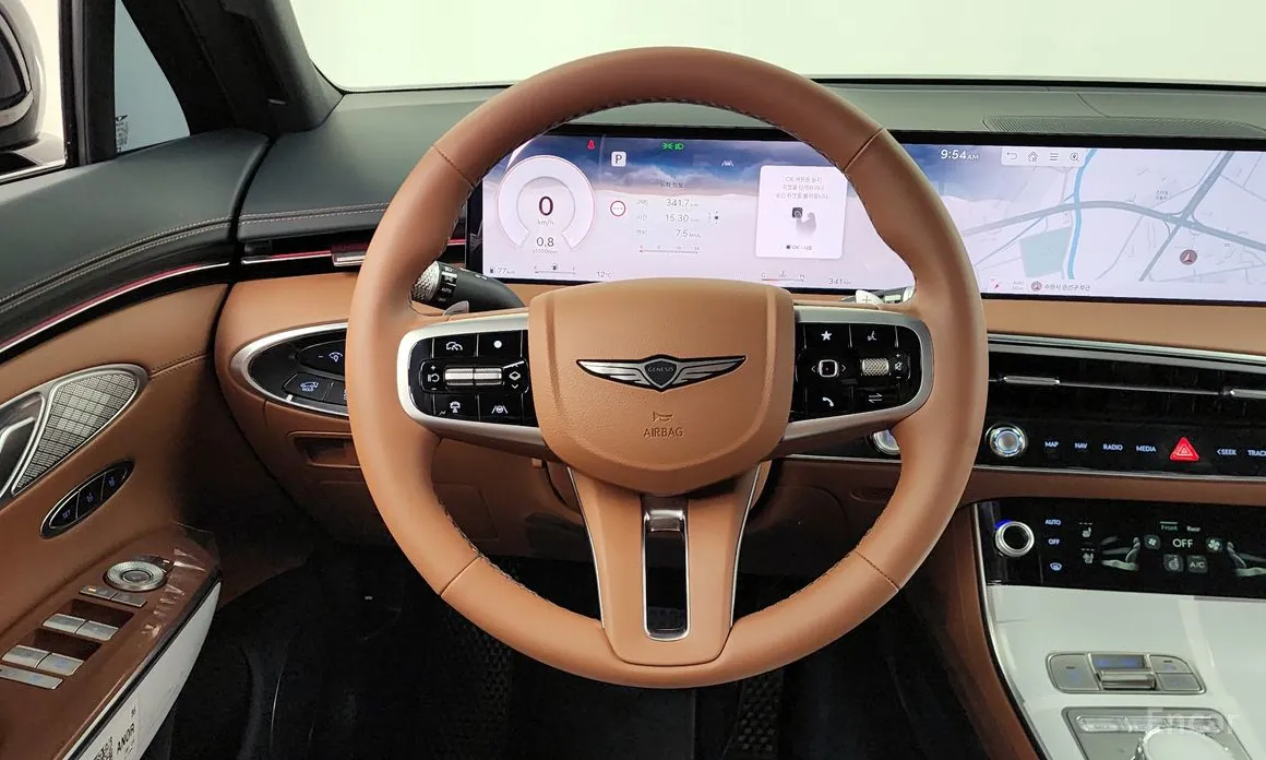 Фото 13 - Genesis GV70