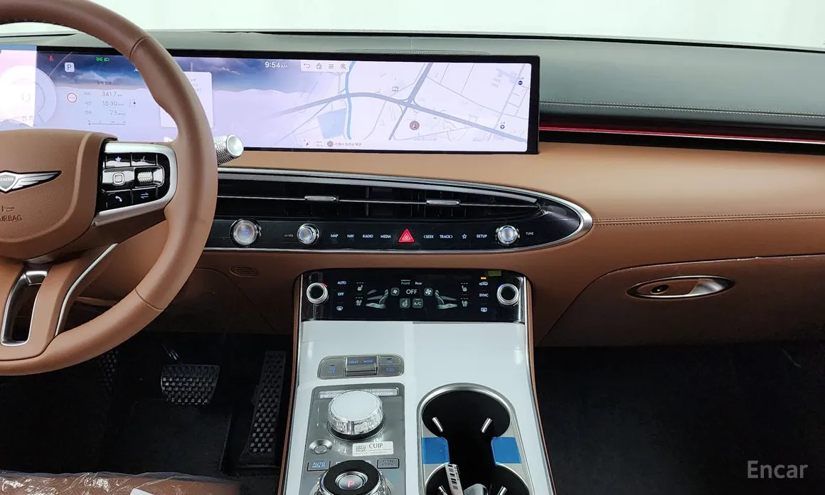 Фото 14 - Genesis GV70