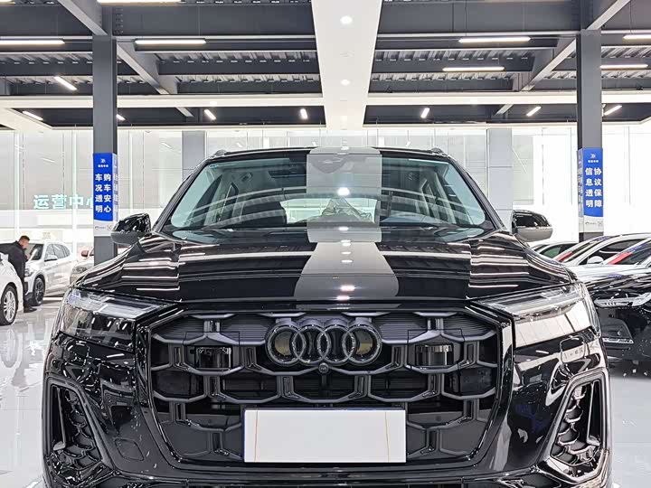 Фото 2 - Audi Q7