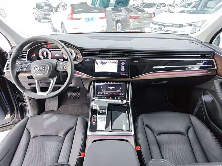 Фото 5 - Audi Q7