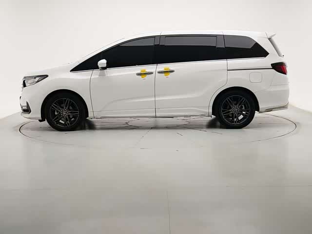 Фото 2 - Honda Odyssey