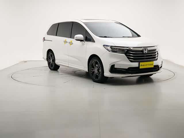 Фото 8 - Honda Odyssey