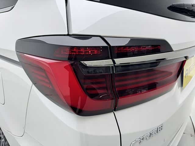 Фото 9 - Honda Odyssey