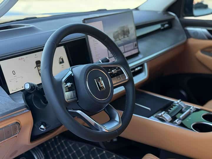 Фото 4 - Tank 500 Hybrid