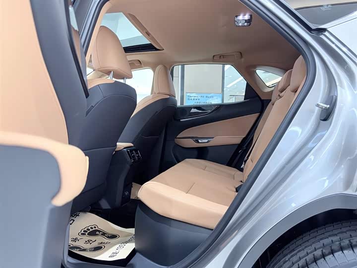 Фото 8 - Lexus NX