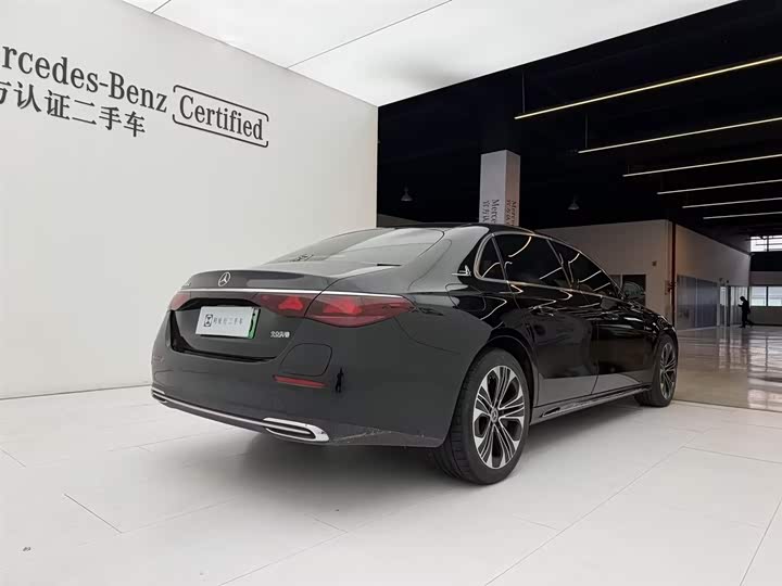 Фото 3 - Mercedes-Benz E-Class Hybrid