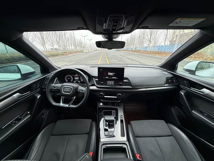 Photo 5 - Audi Q5L Sportback