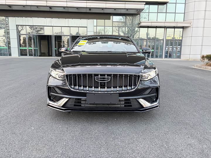 Фото 2 - Geely Preface