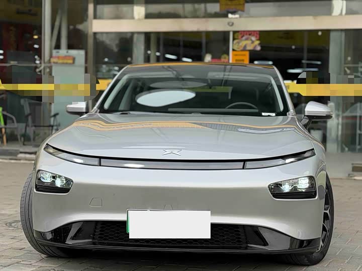 Фото 2 - XPeng P7