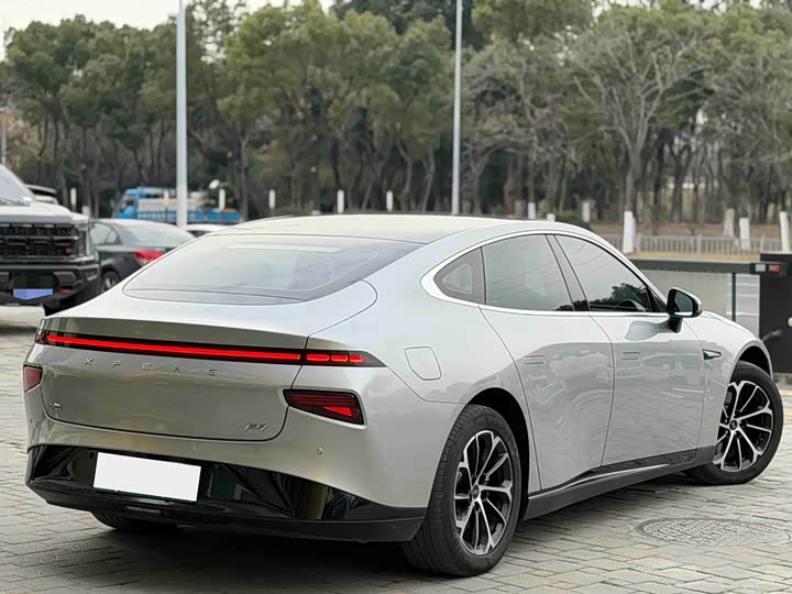 Фото 4 - XPeng P7