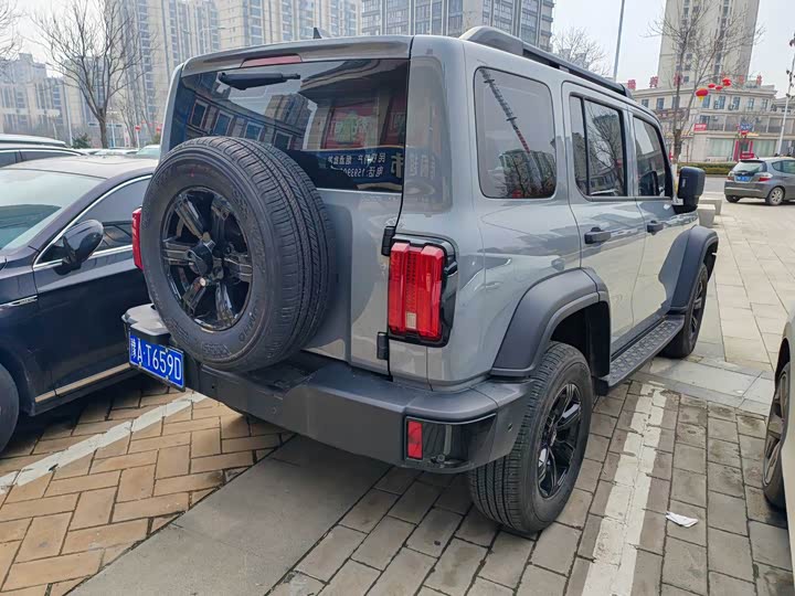 Фото 7 - Tank 300