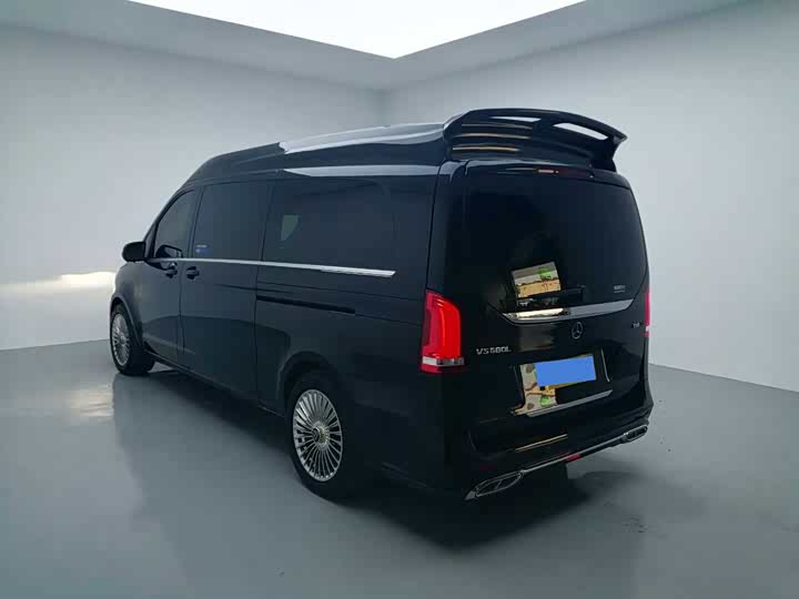 Фото 4 - Mercedes-Benz V-Class