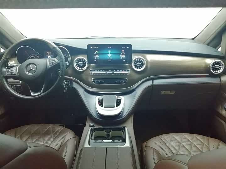 Фото 7 - Mercedes-Benz V-Class