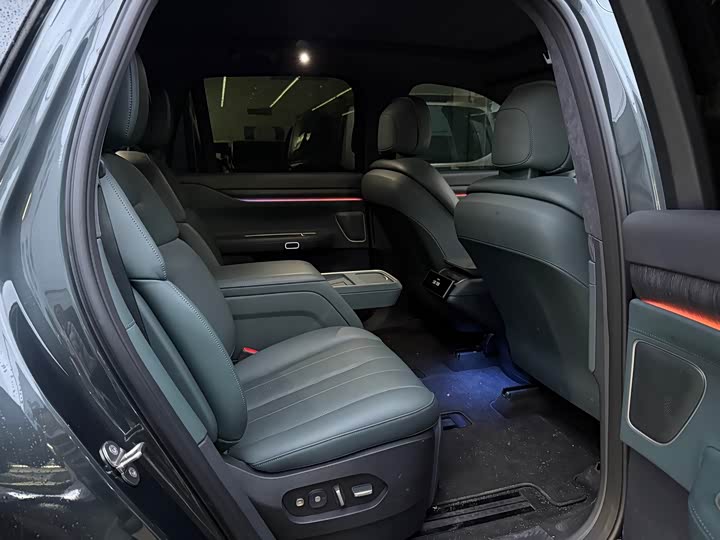 Фото 6 - Nio ES8