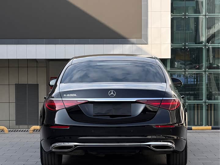 Фото 9 - Mercedes-Benz S-Class