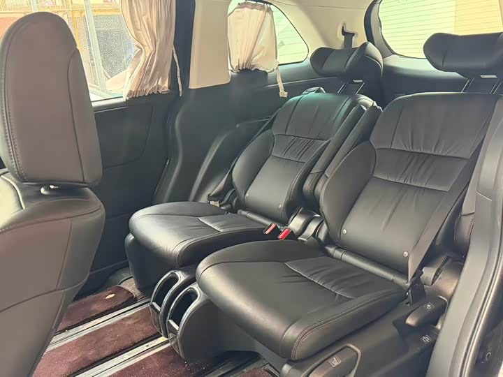 Фото 5 - Honda Odyssey