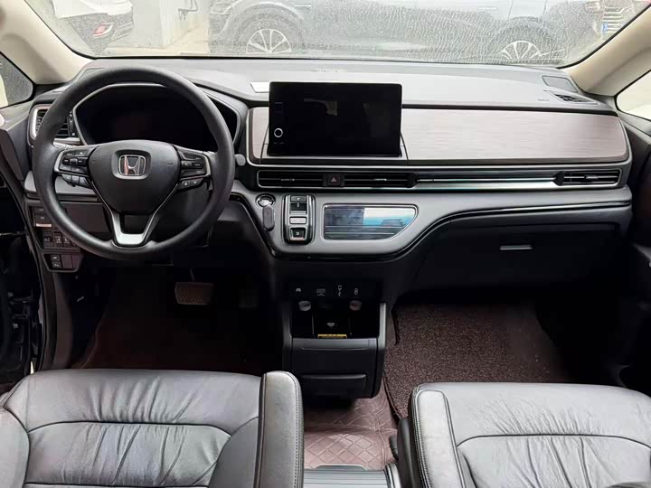 Фото 6 - Honda Odyssey