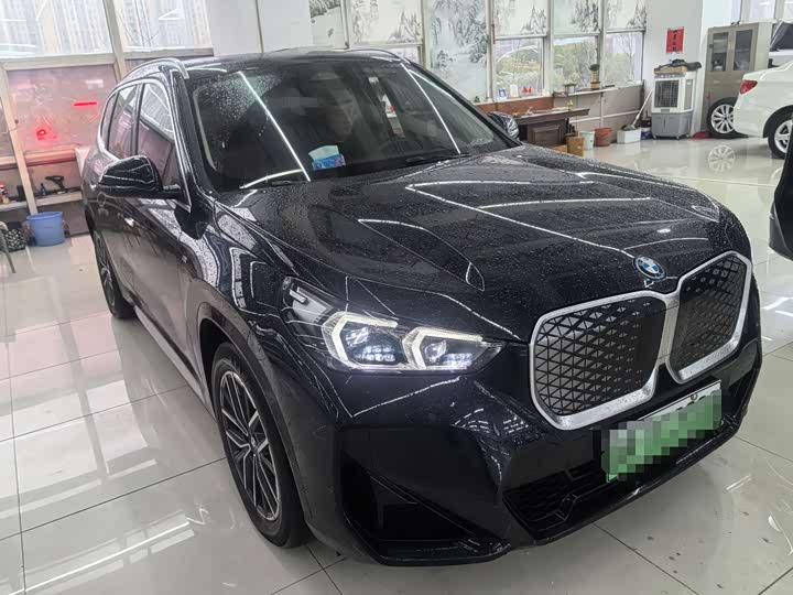 Фото 3 - BMW iX1