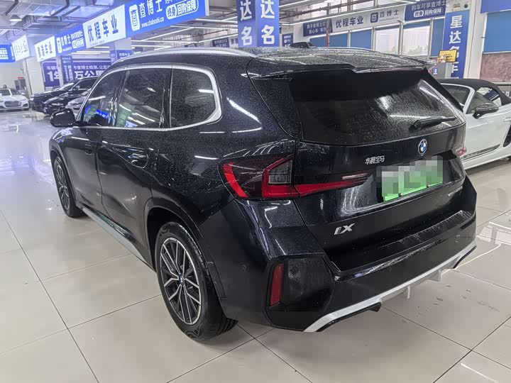 Фото 6 - BMW iX1