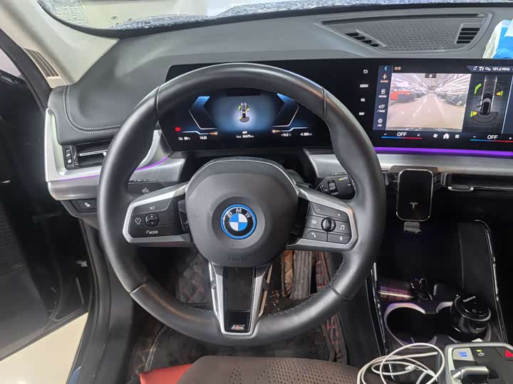 Фото 9 - BMW iX1