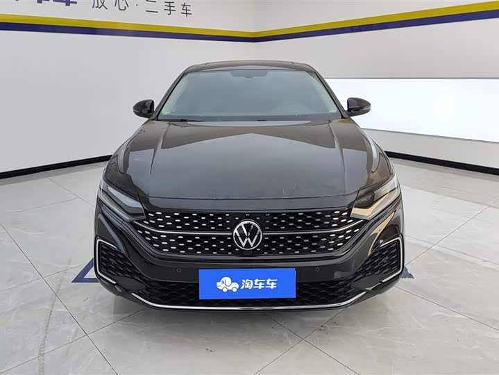 Photo 2 - Volkswagen Passat