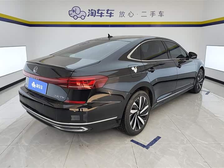 Photo 3 - Volkswagen Passat