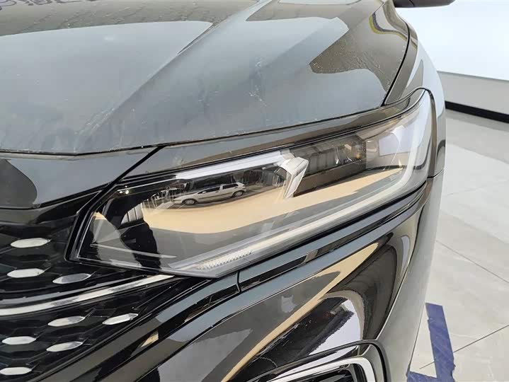 Photo 5 - Volkswagen Passat