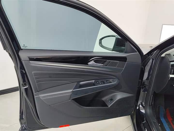 Photo 7 - Volkswagen Passat