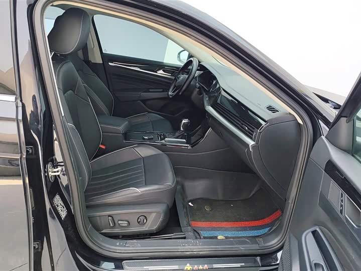 Photo 8 - Volkswagen Passat