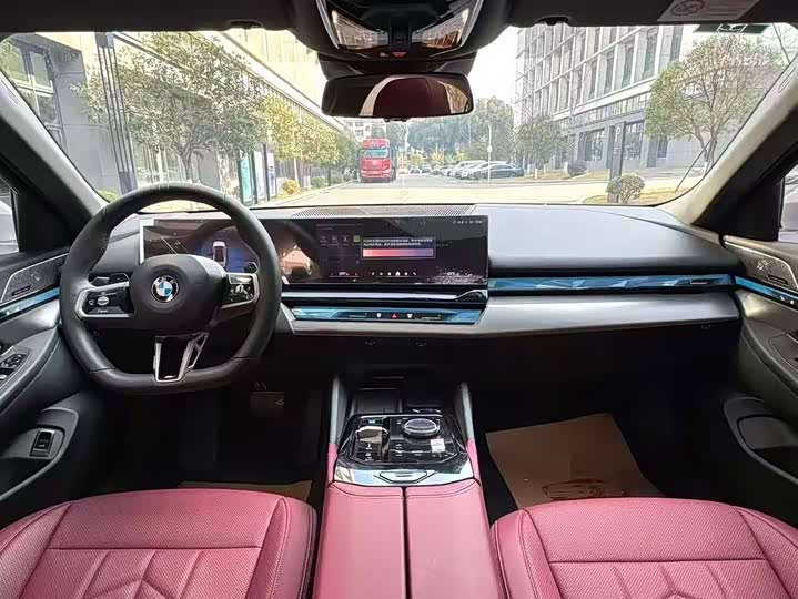 Фото 4 - BMW 5 Series