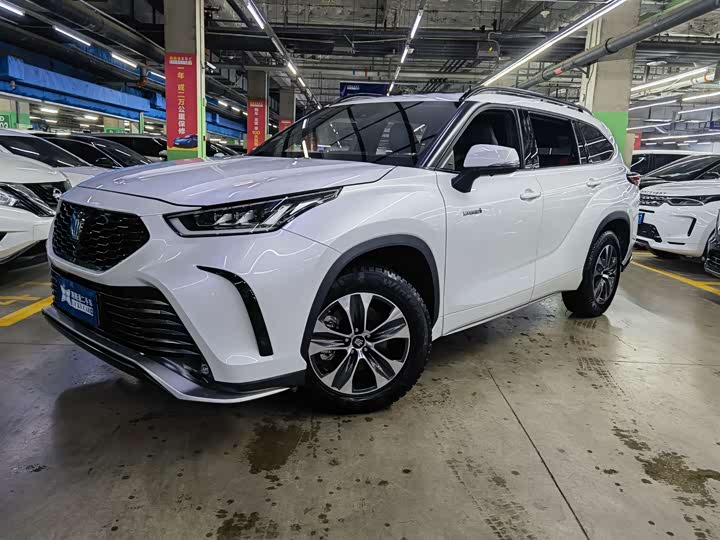 Фото 1 - Toyota Crown Kluger