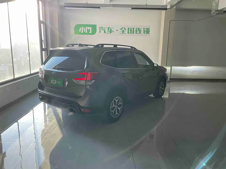 Фото 4 - Subaru Forester