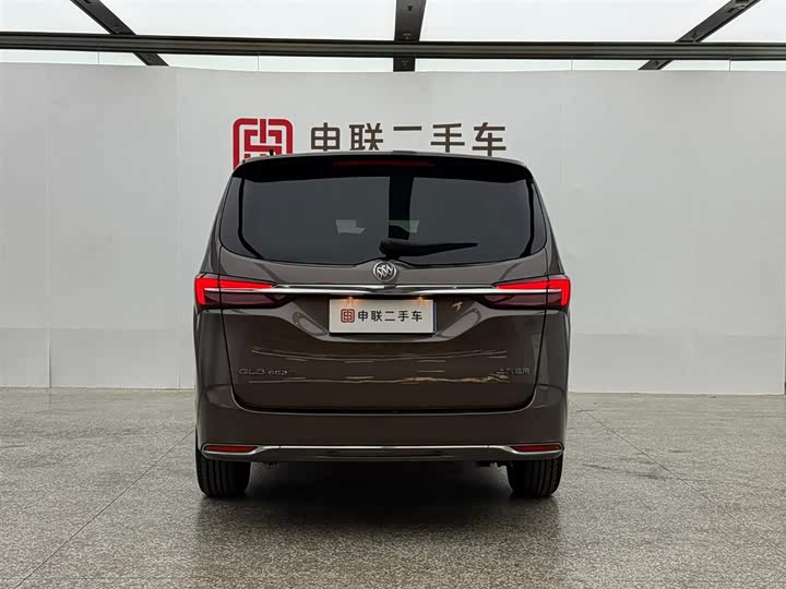 Фото 4 - Buick GL8 ES