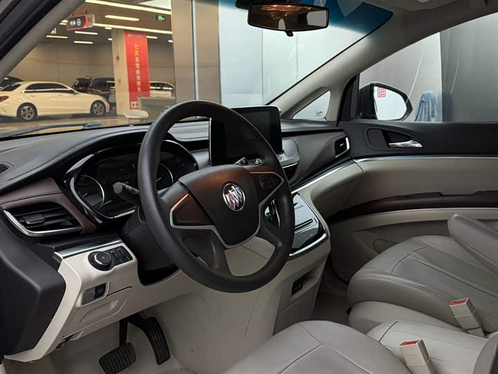 Фото 6 - Buick GL8 ES