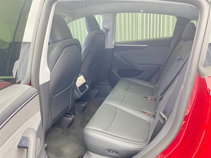 Фото 9 - Tesla Model Y