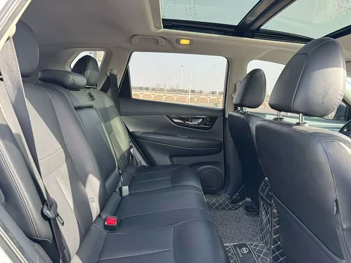 Фото 7 - Nissan X-Trail