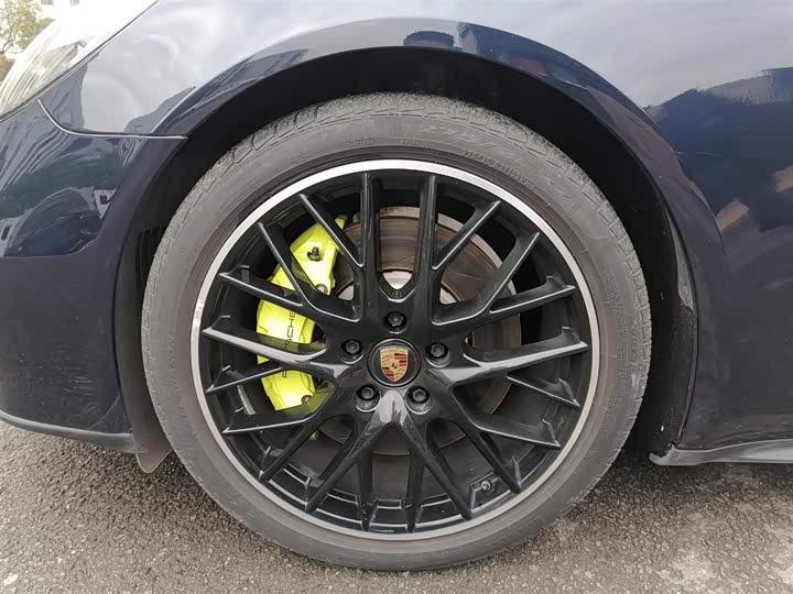 Фото 2 - Porsche Panamera Hybrid