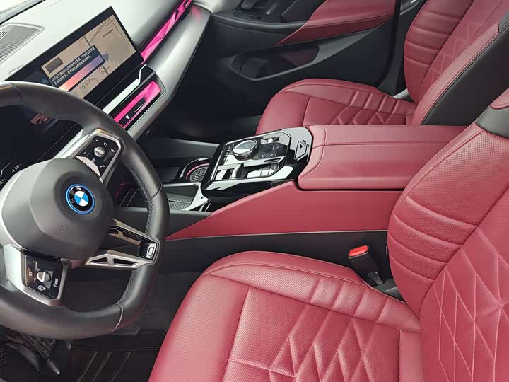 Фото 3 - BMW i5
