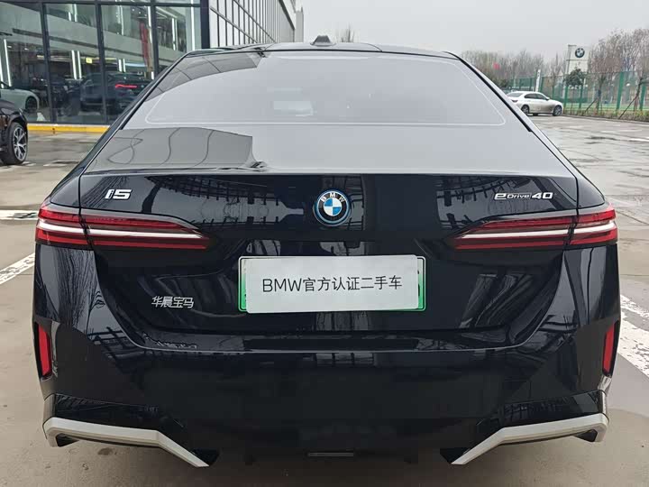 Фото 5 - BMW i5