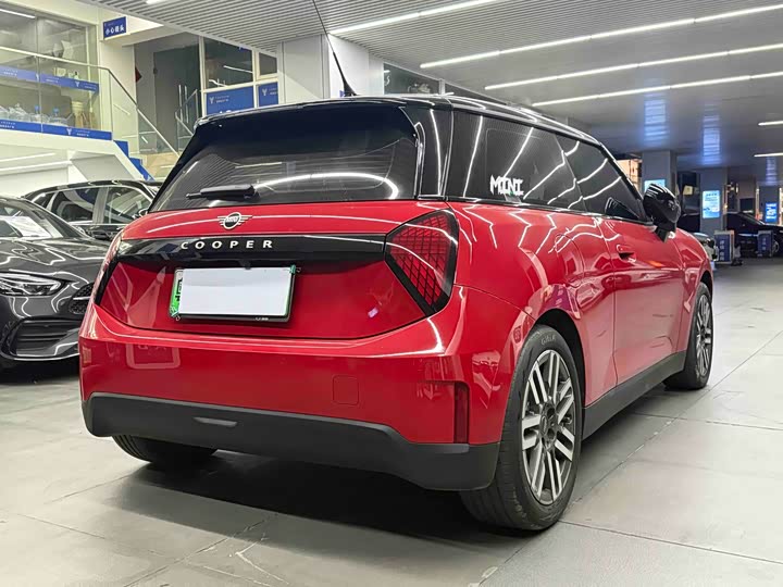 Фото 4 - Mini Cooper