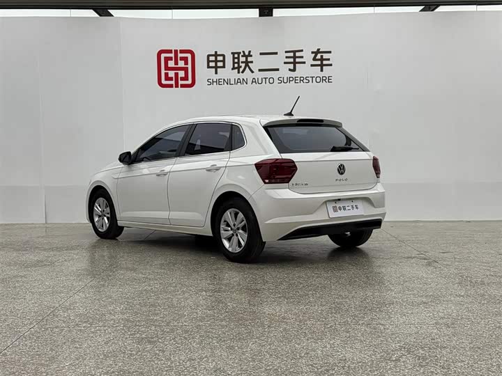 Фото 2 - Volkswagen Polo