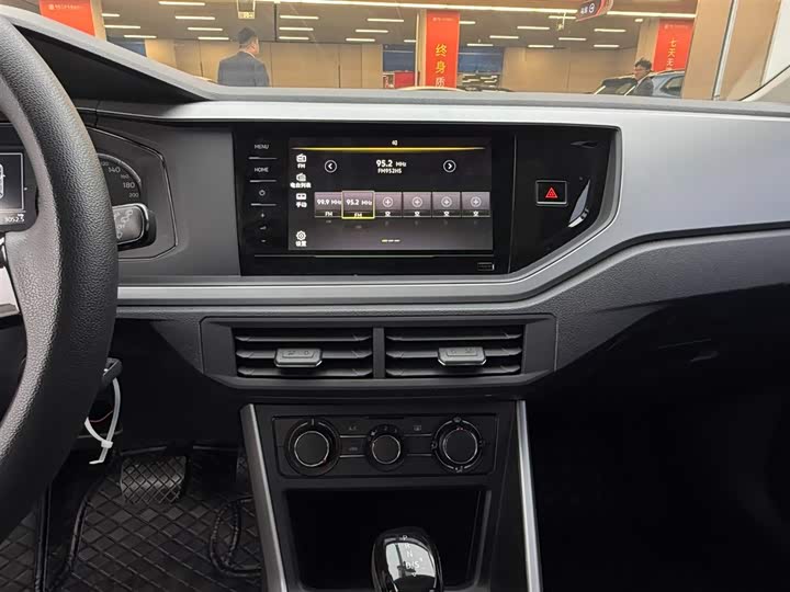 Фото 7 - Volkswagen Polo