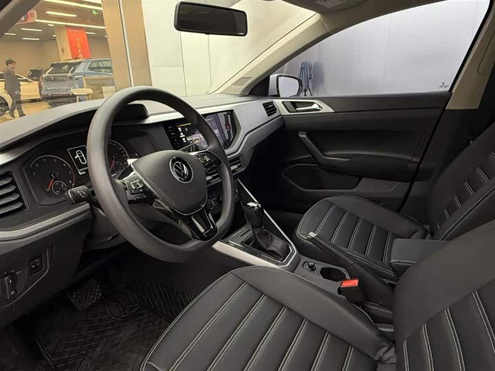 Фото 9 - Volkswagen Polo